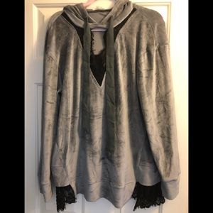 Hooded Shirt with lace detail